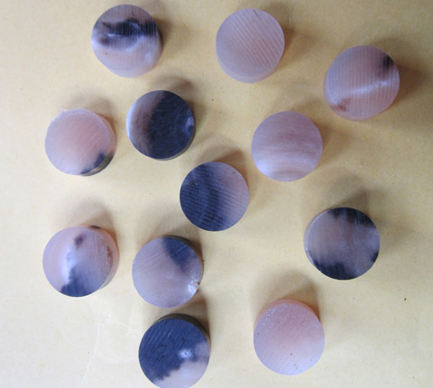 ox_horn_button_brown
